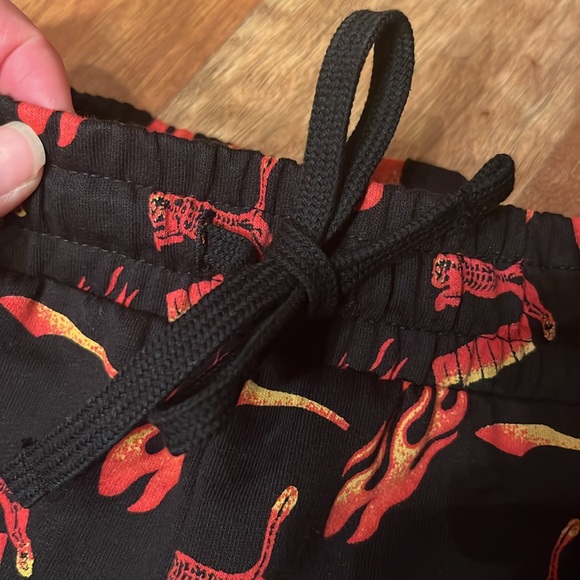 New Puma flame shorts - Picture 2 of 16